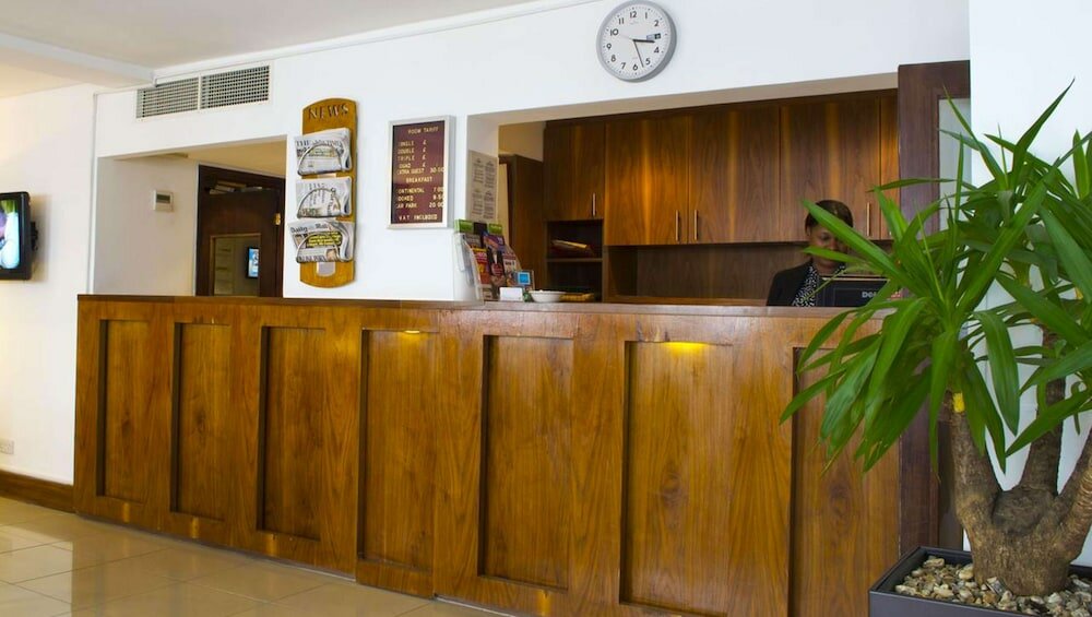 Фото Kensington Court Hotel