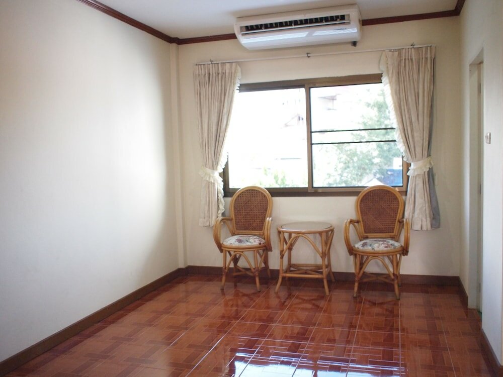 Фото RoongRuang Hotel