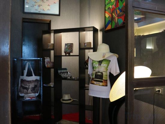 Фото Paseo Premiere Hotel