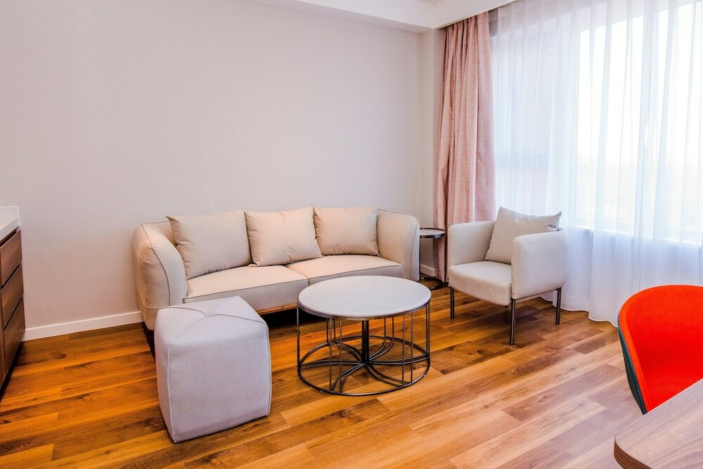 Фото Holiday Inn Express Yinchuan Downtown