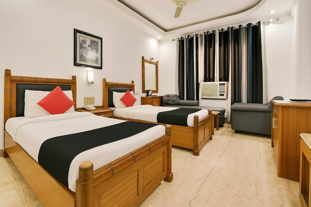 Фото Hotel Tjs Royale