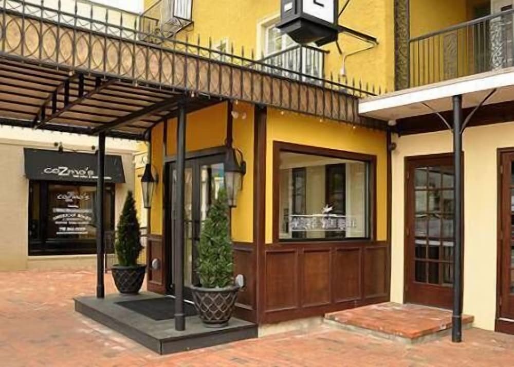 Фото American Hotel