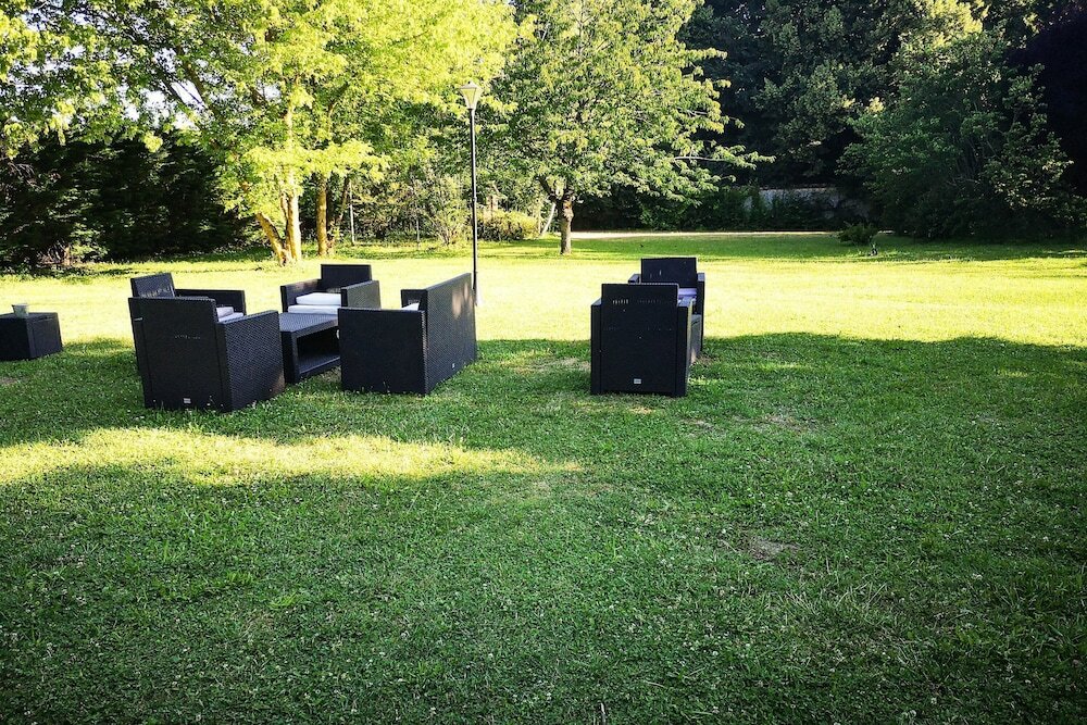 Фото Comfort Hotel Pithiviers