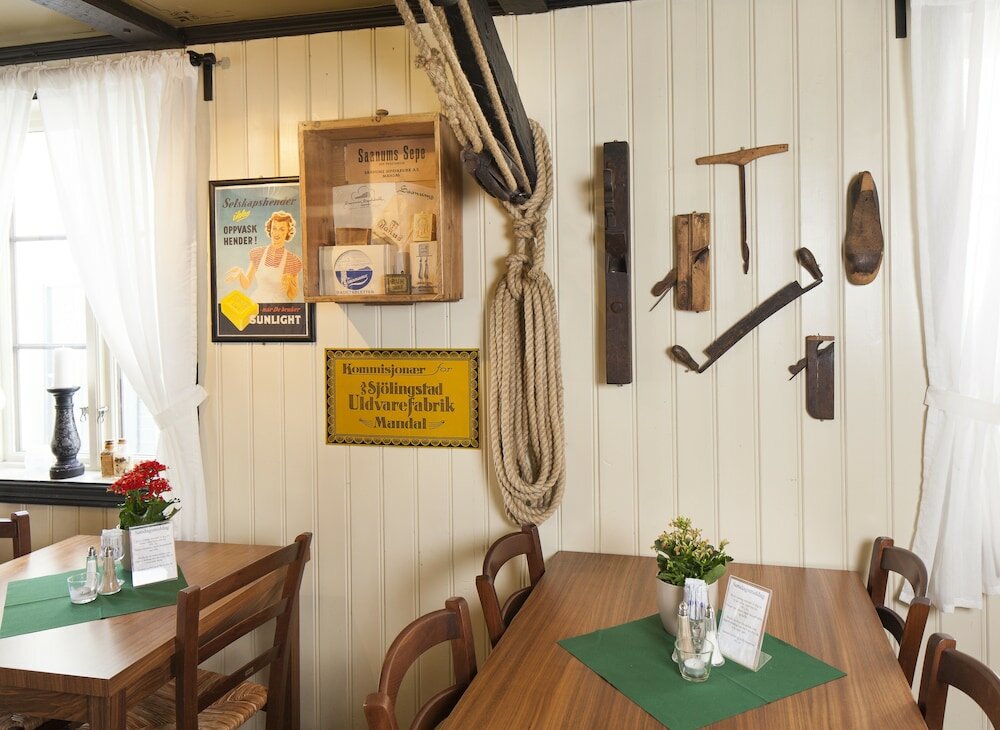 Фото Kjøbmandsgaarden Hotel