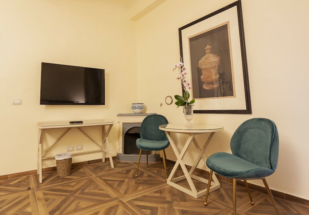 Фото Palazzo Martellini Residenza d'Epoca