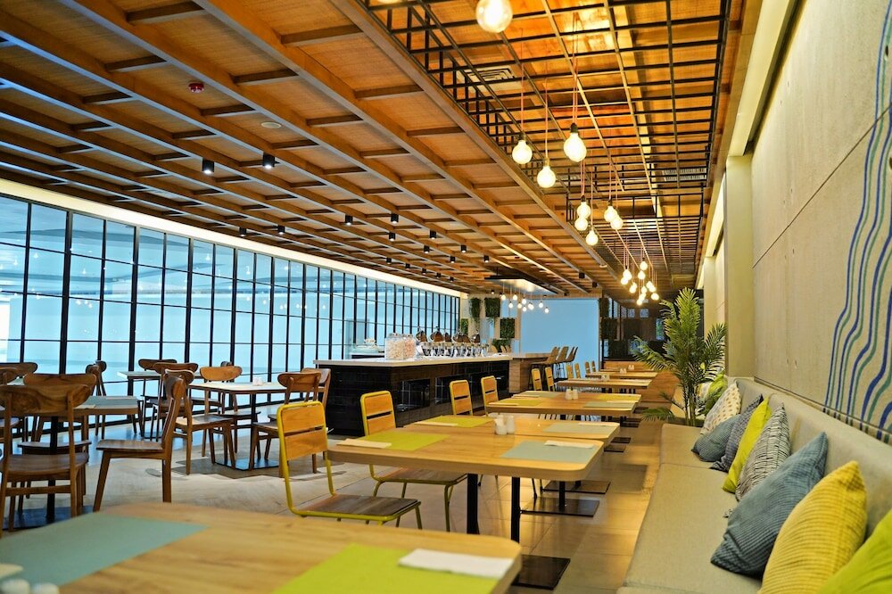 Фото Palm Park Hotel Surabaya