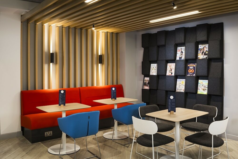 Фото Holiday Inn Express St. Albans - M25, Jct. 22, an Ihg Hotel