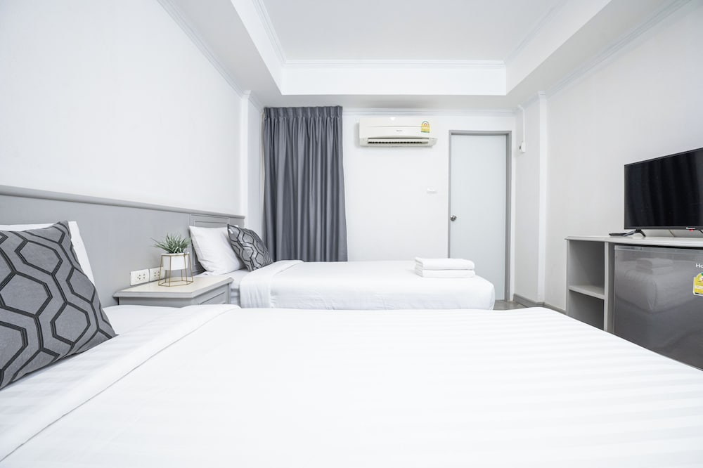 Фото Chaipat Hotel