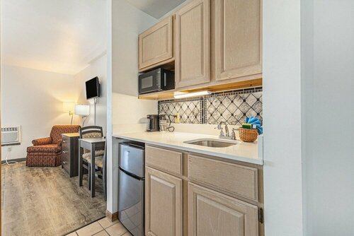 Гостиница Snyder's Shoreline Inn в Портленде