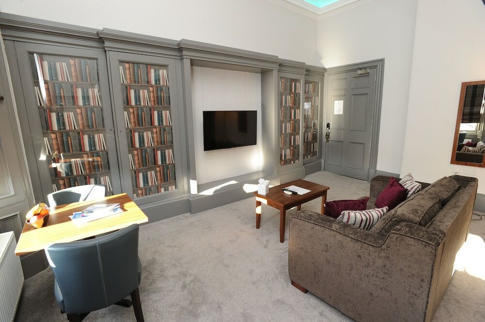 Фото Court Residence