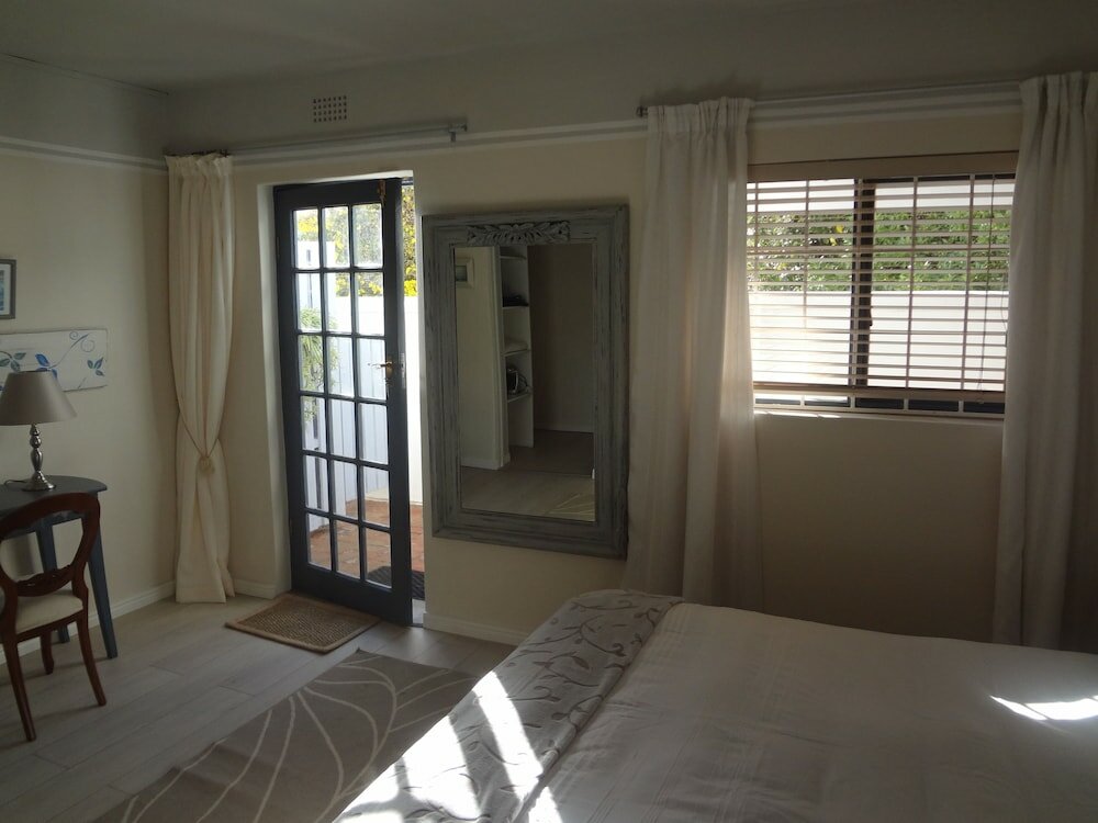 Фото Walker Bay Manor