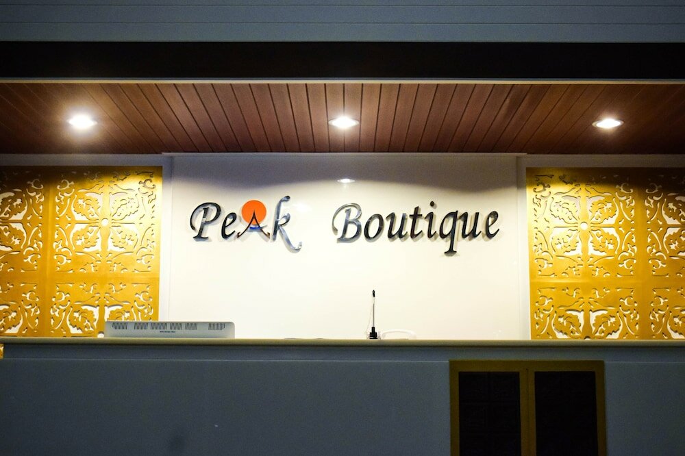 Фото Peak Boutique City Hotel