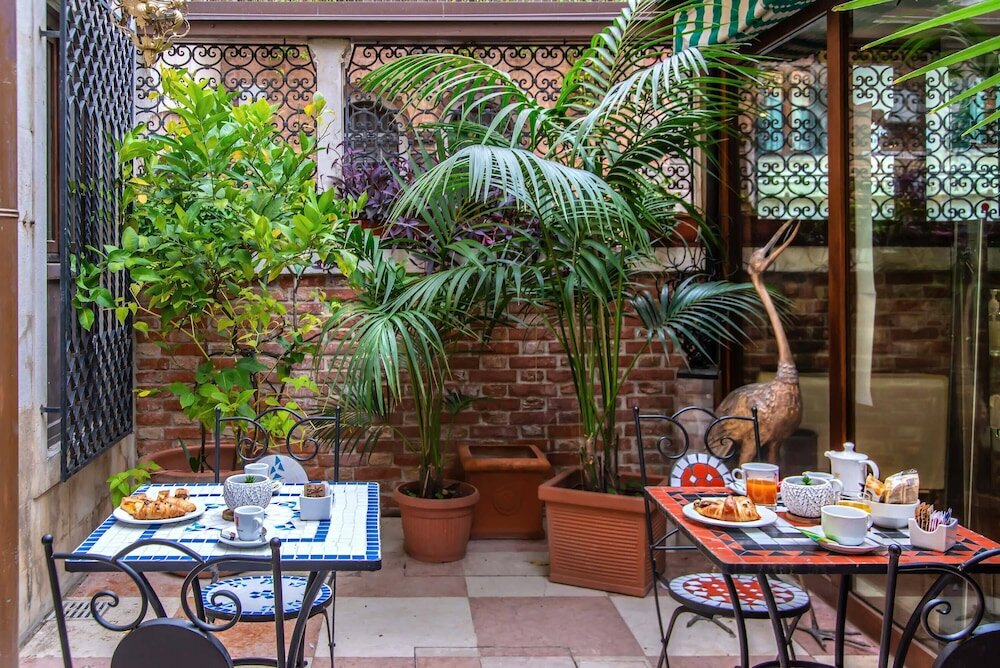 Фото Hotel La Fenice Et Des Artistes