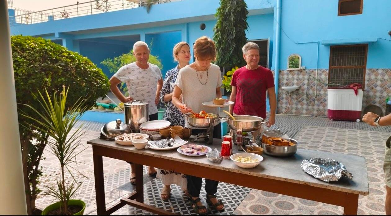 Фото Shri Yoga Mandir Guest House