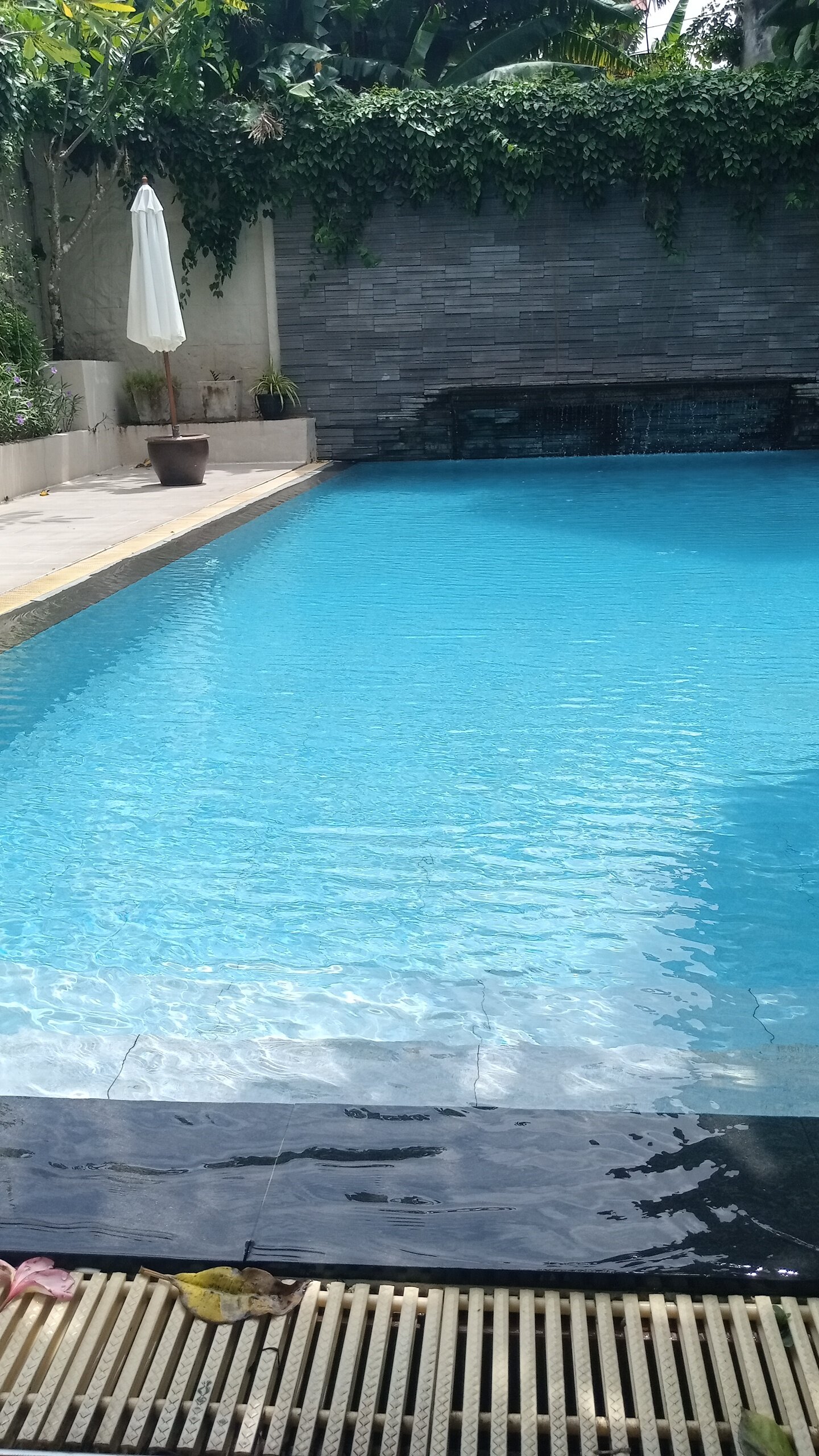 Фото Adema Boutique Karon