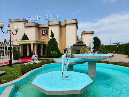 Бөкселерінде кесілген шалбар фото