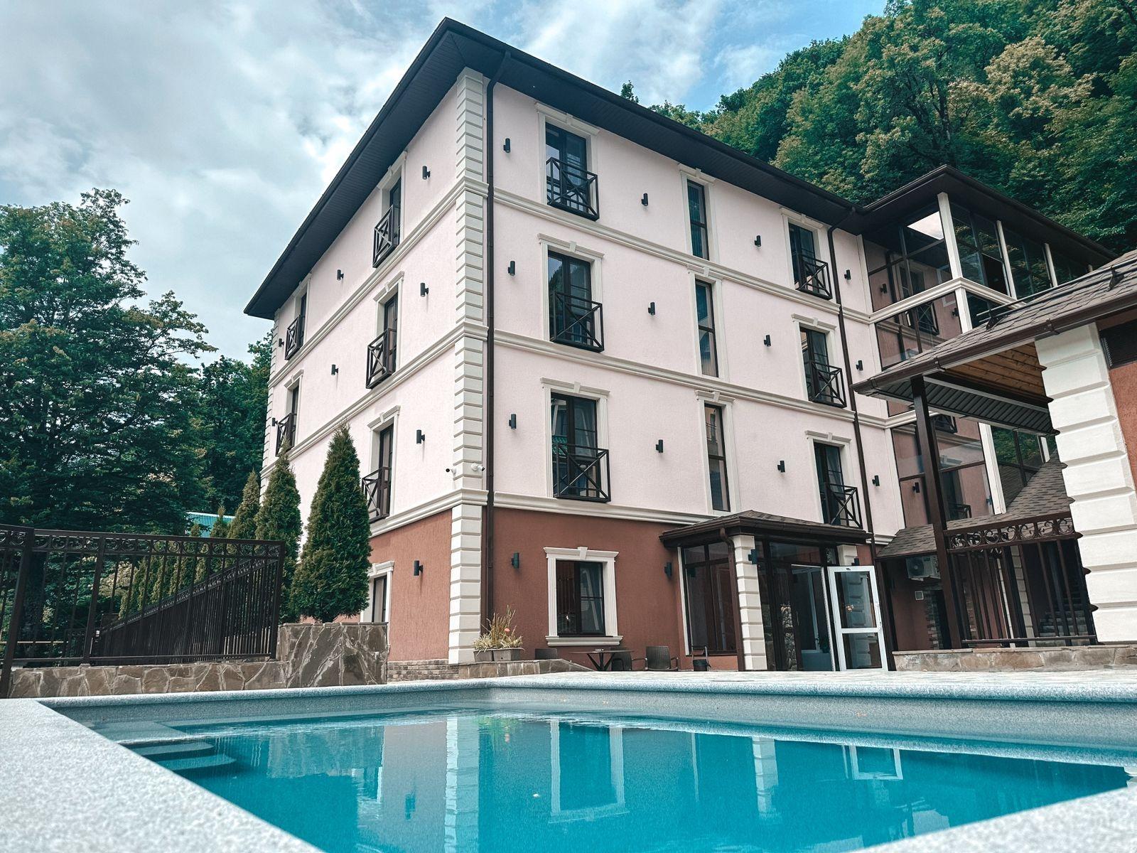 Фото отеля 1