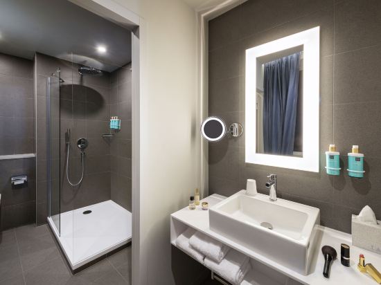 Фото Novotel Paris 20 Belleville