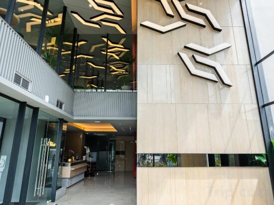 Фото Отель Quest Hotel Prime Pemuda