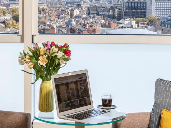 Фото St Giles Hotel - London