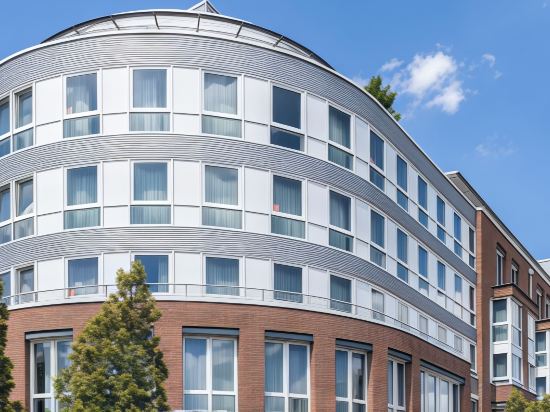 Фото Plaza Premium Köln