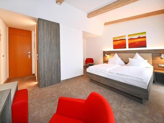 Фото 143120973296