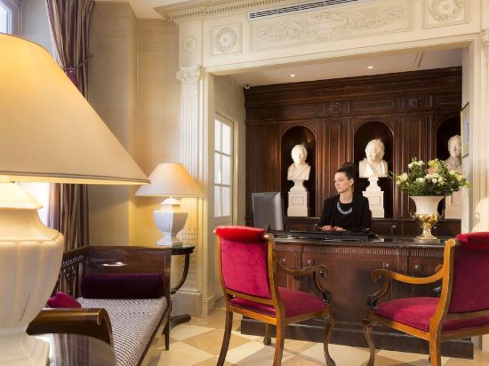 Фото Hôtel des Grands Hommes