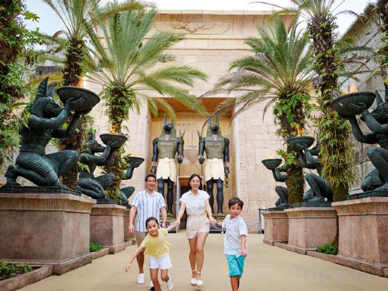 Фото Resorts World Sentosa - Equarius Villas