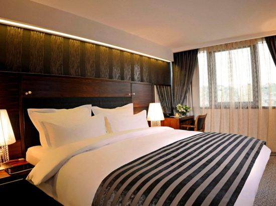 Фото Mövenpick Hotel Sarajevo