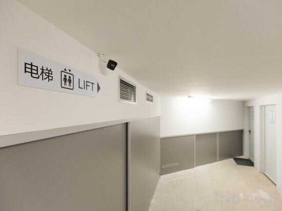 Фото Tesla Residence