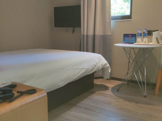 Фото Ibis Beijing Tiantandongmen Metro Station Hotel