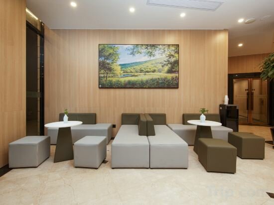 Фото GreenTree Inn Express Hotel