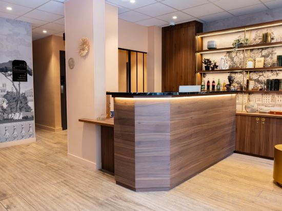 Фото Hotel Kyriad Paris 10 - Canal Saint Martin - République