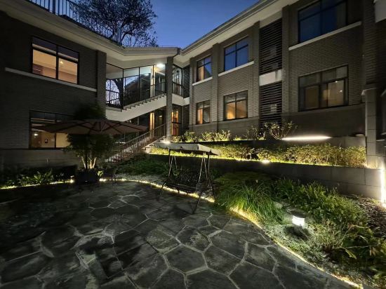 Фото Lin'an Academic Exchange Center