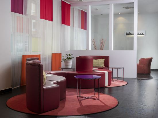 Фото Wyndham Garden Düsseldorf City Centre Königsallee