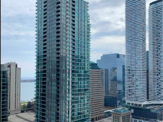 Фото Апарт-отель Globalstay Yonge St Condos