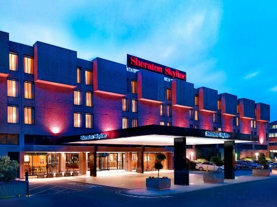 Hotel Sheraton Skyline Hotel London Heathrow, London, photo