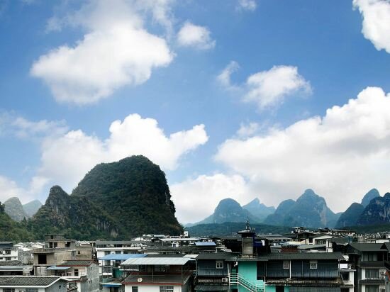 Фото Yangshuo Qingyunge Hotel