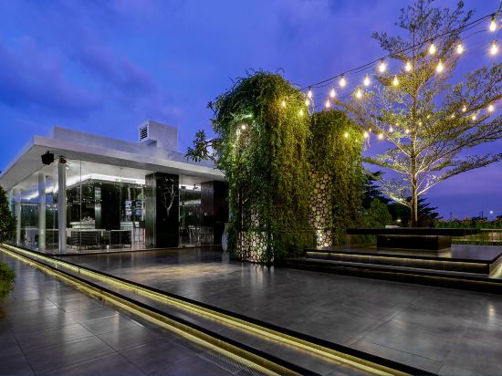 Фото Fm7 Resort Hotel Bandara Jakarta Airport