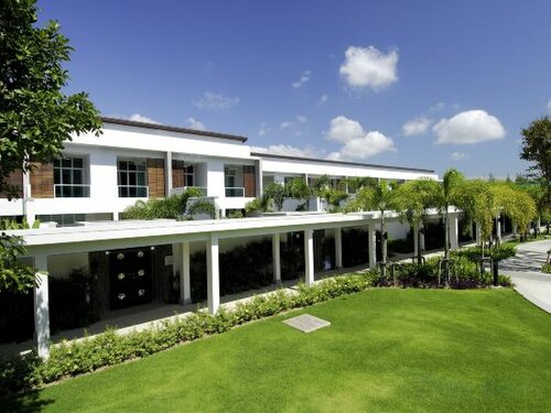 Внешний вид отеля Two Villas Holiday Oxygen Style Bangtao Beach в Чонге Тале, фото 4