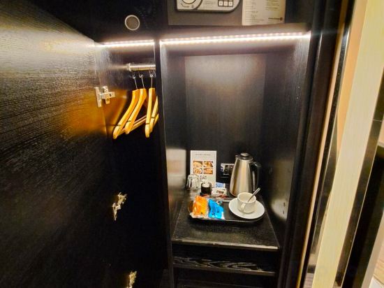 Фото Great St Helen Hotel