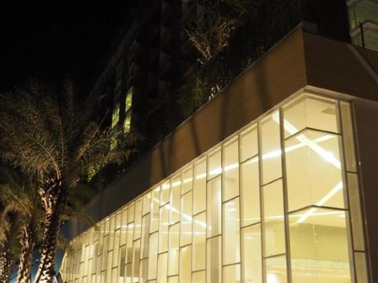 Фото The Vista Hotel