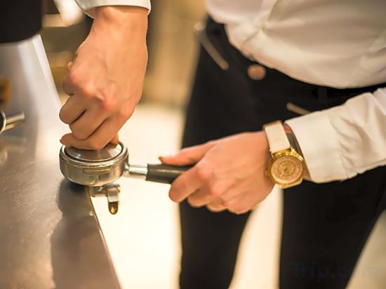 Фото Golden City