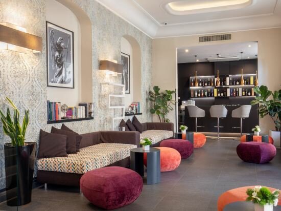 Фото The Republic Hotel