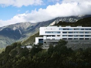 Deqin Meri Poodom (Yunnan Province, Dêqên County), hotel