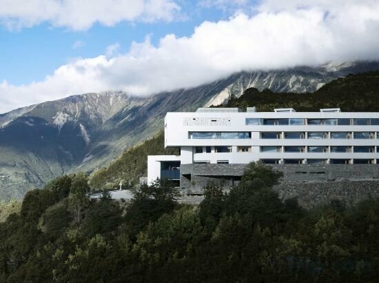 Hotel Deqin Meri Poodom, Dêqên, photo