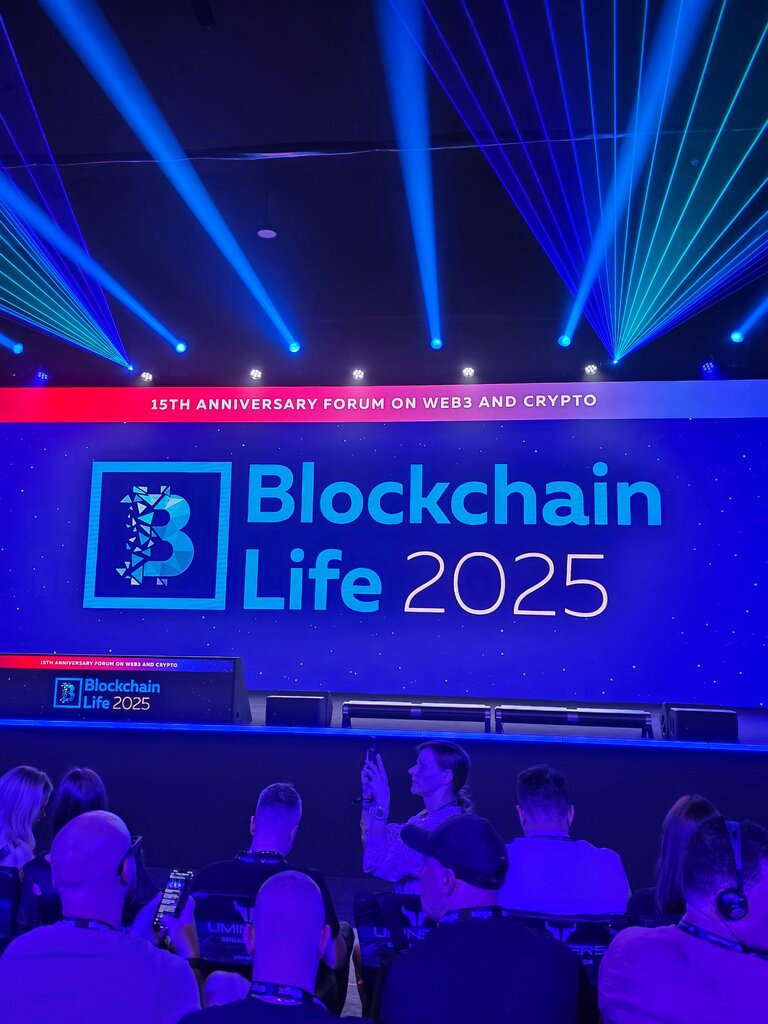 Organization of conferences and seminars Blockchain Life, Dubai, photo