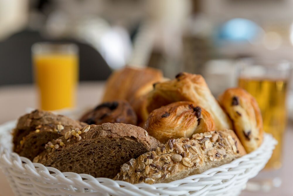 Фото Hotel Les Nations The Originals Boutique Vichy