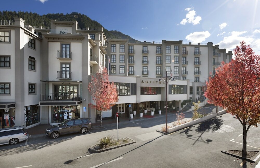 Фото Sofitel Queenstown Hotel and SPA