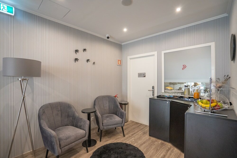 Фото Dinya Lisbon Hotel & Lounge Bar